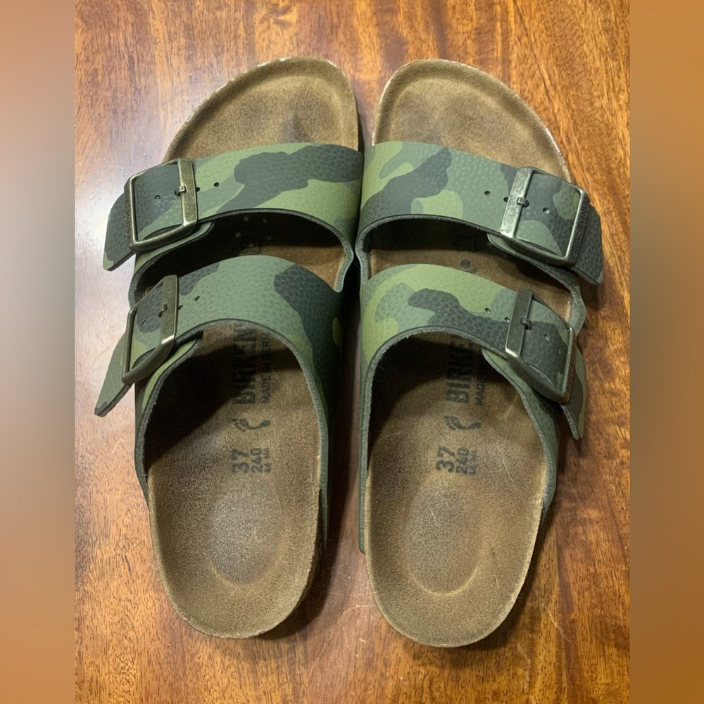 Birkenstock sandals. Camouflage Green. Size 37. Like New. Wore twice.